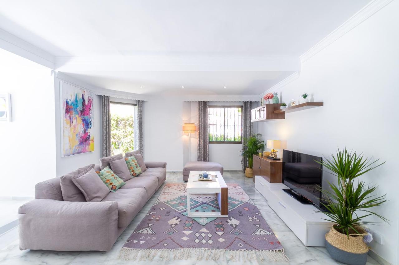 Marbella Banus Suites - Golden Beach Marbella Suite Esterno foto
