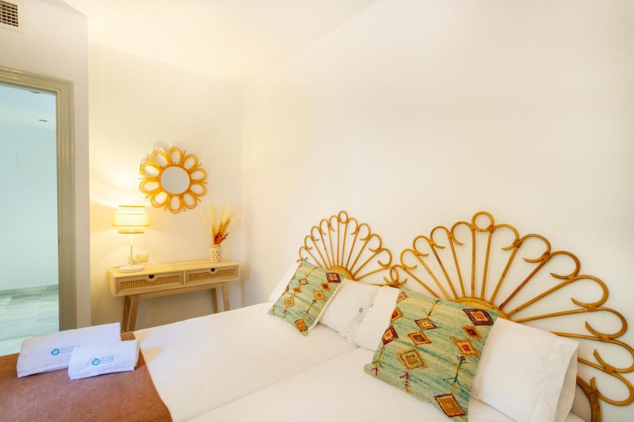 Marbella Banus Suites - Golden Beach Marbella Suite Esterno foto