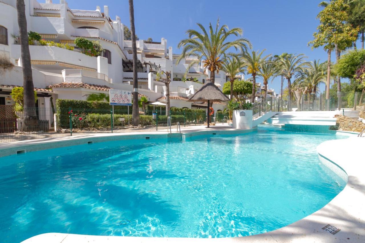 Marbella Banus Suites - Golden Beach Marbella Suite Esterno foto